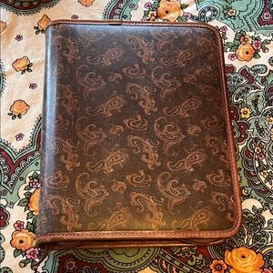 Brown Paisley Leather Portfolio
7 ring